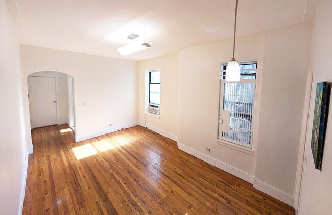 668 Riverside Dr in New York, NY - Building Photo - Building Photo