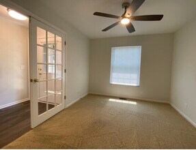 5363 Danbury Cir in Lake In The Hills, IL - Building Photo - Building Photo