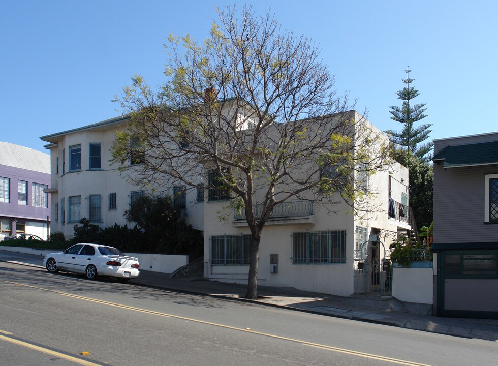 Little Broadway Apartments in San Diego, CA - Building Photo