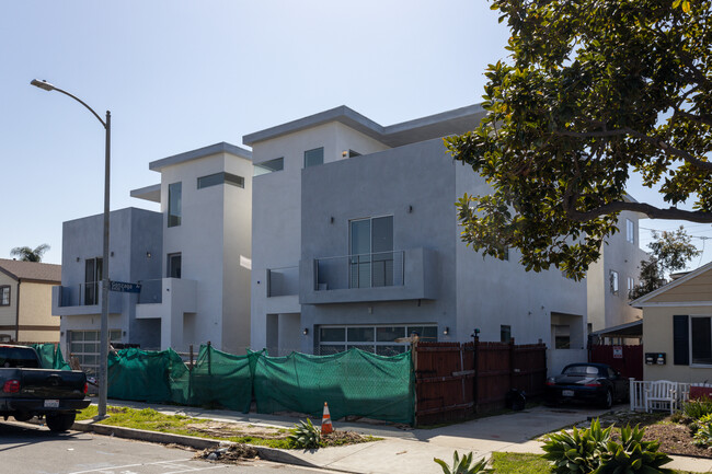 7126-7138 W 85th St in Los Angeles, CA - Building Photo - Building Photo