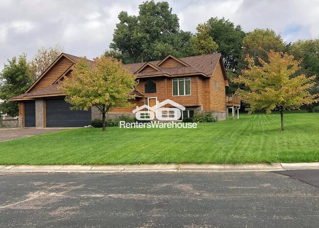 180 Luisa Ct in Chaska, MN - Building Photo - Building Photo