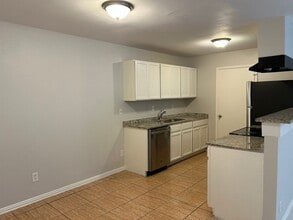 1800 San Rafael St in Fort Worth, TX - Building Photo - Building Photo