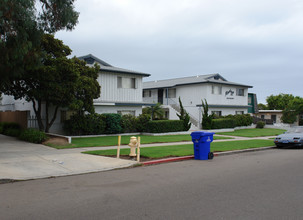 1781-1791 Chalcedony St in San Diego, CA - Building Photo - Building Photo