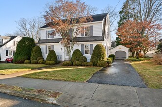 24 Westomere Terrace in New London, CT - Building Photo - Building Photo