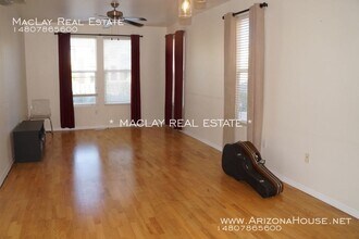 706 E Washington St-Unit -Unit 111 in Phoenix, AZ - Building Photo - Building Photo