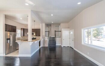 3327 Essex Rd in Baltimore, MD - Foto de edificio - Building Photo