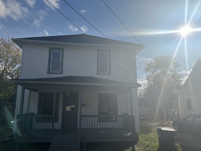 property at 833 Garfield Ave