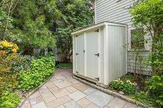74 Third St in Newport, RI - Building Photo - Building Photo