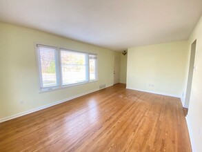 1308-3 1/2 3 1/2 St SE in Rochester, MN - Building Photo - Building Photo