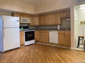 18 Washington Ave in Port Jervis, NY - Building Photo - Building Photo