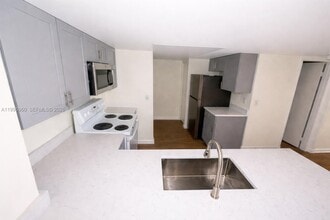 9066 W Atlantic Blvd in Coral Springs, FL - Building Photo - Building Photo