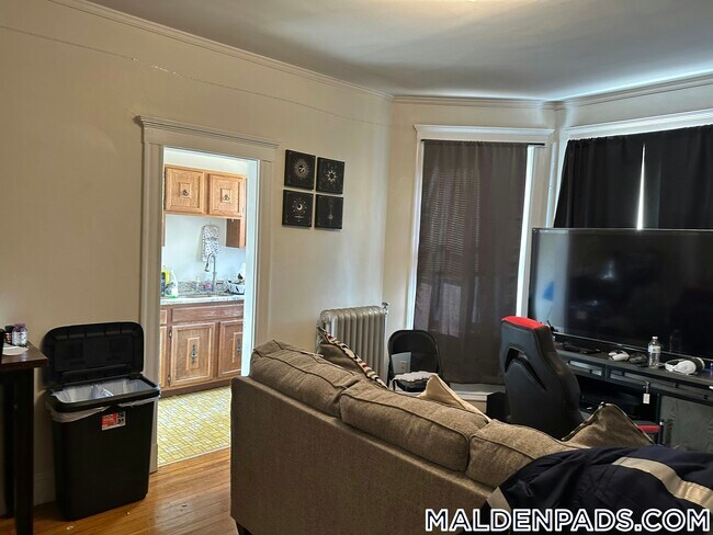 17-19 Washington St. in Malden, MA - Foto de edificio - Building Photo