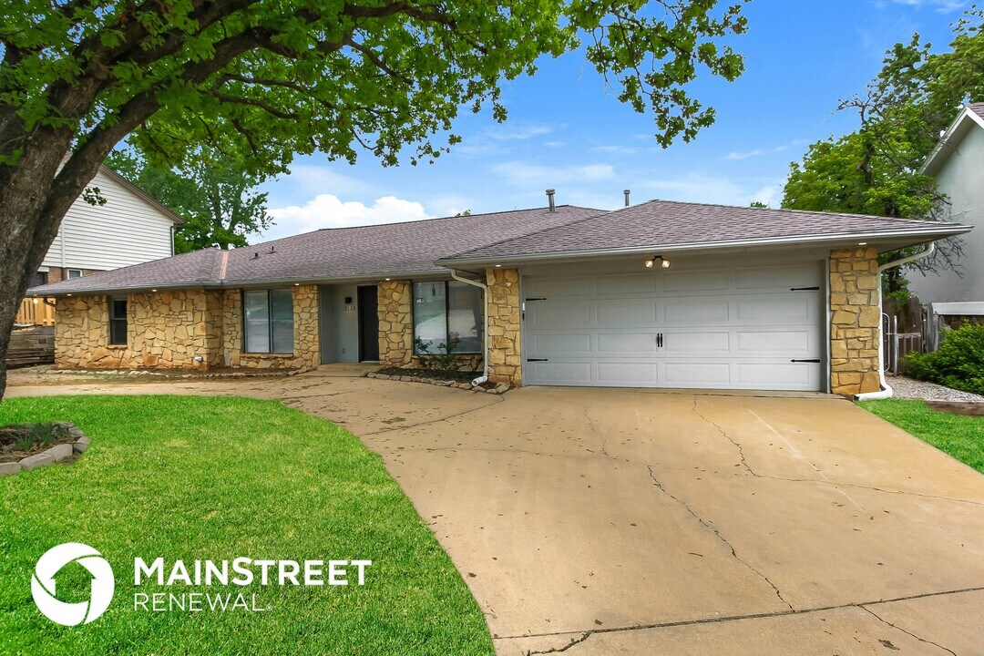 2133 Running Branch Rd in Edmond, OK - Building Photo