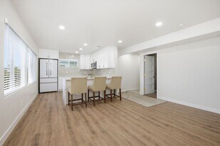 6209 Mesita Dr in San Diego, CA - Building Photo