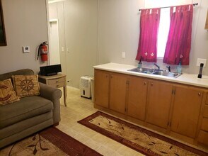 161 E Crest Dr in Buras, LA - Foto de edificio - Building Photo