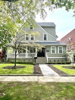 215-20 43rd Ave in Queens, NY - Building Photo