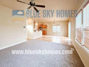 1230 W Loretta St in Meridian, ID - Foto de edificio - Building Photo