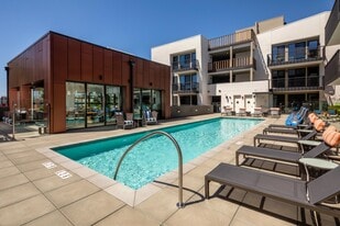 Catherine Santa Monica in Santa Monica, CA - Building Photo