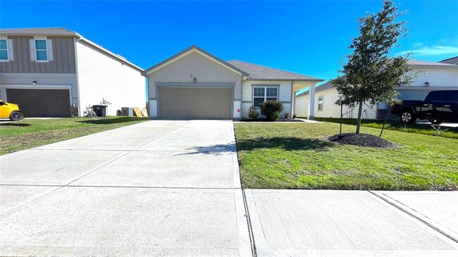1005 White Birch Ln in Brookshire, TX - Building Photo - Building Photo