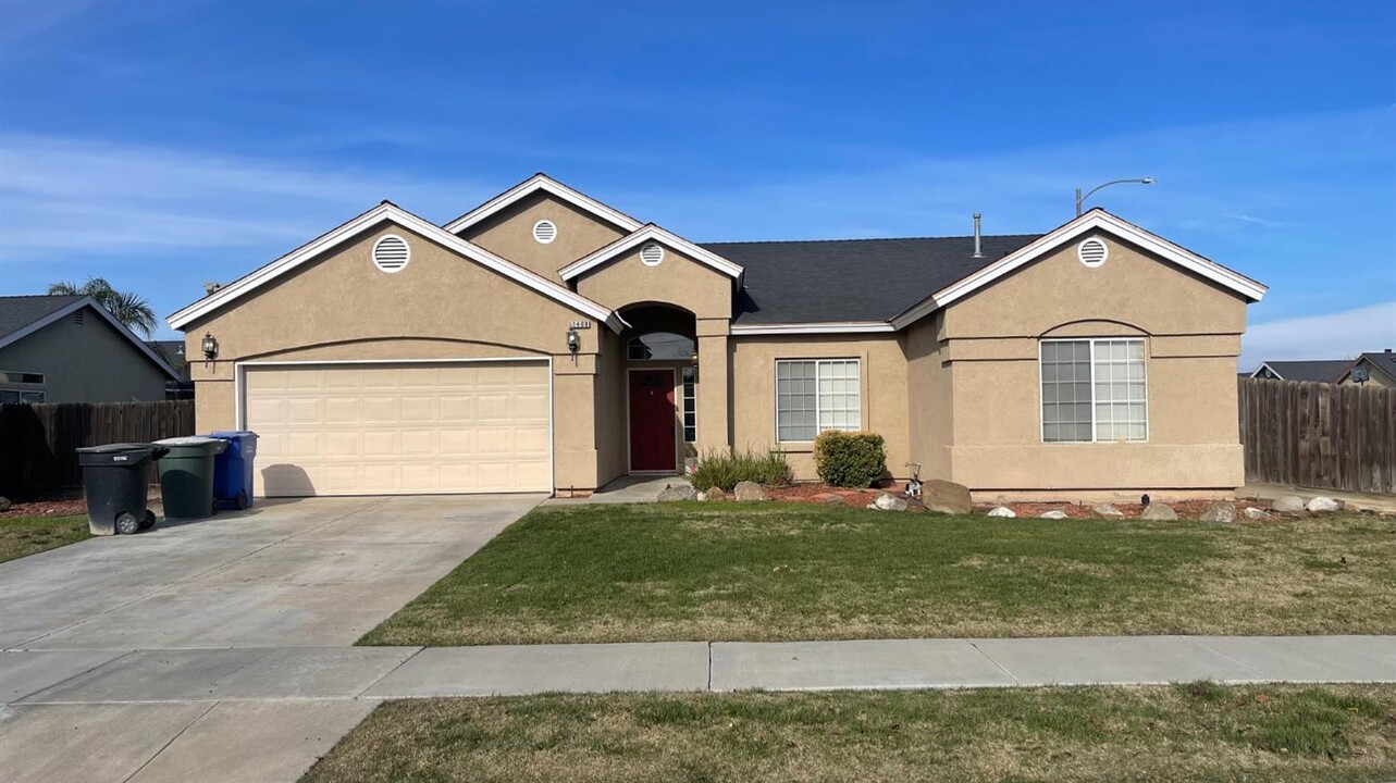 1400 Bay St in Lemoore, CA - Building Photo