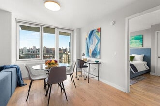 232 7th Ave in New York, NY - Foto de edificio - Building Photo