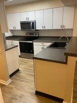 5017 Knightsbridge Cir N