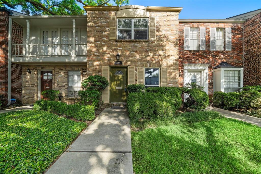 2160 Winrock Blvd in Houston, TX - Building Photo