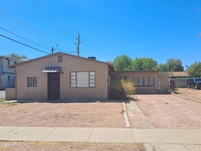 19 E 9th St in Tempe, AZ - Foto de edificio - Building Photo