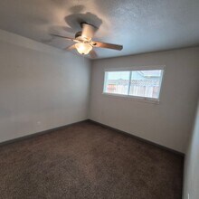3833 to 3835 Sherman Way in Sacramento, CA - Building Photo - Building Photo