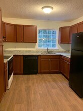 200 Rollingwood Dr in Athens, GA - Foto de edificio - Building Photo