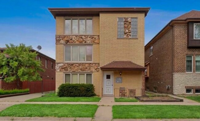 property at 2722 N 74th Ave