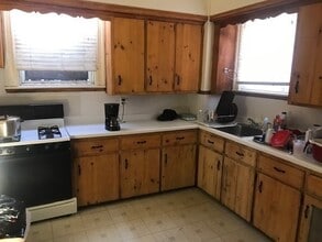 18 Elm St in Waltham, MA - Building Photo - Building Photo