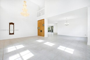 1665 Osprey Bend in Weston, FL - Foto de edificio - Building Photo