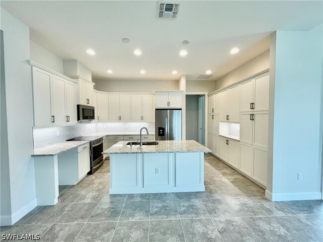 6361 Arriba Ave in Naples, FL - Building Photo - Building Photo