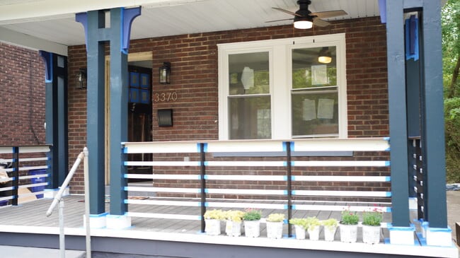 3370 Parkview Ave in Pittsburgh, PA - Foto de edificio - Building Photo