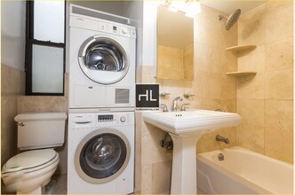 E 18TH ST., Unit 3B in New York, NY - Foto de edificio - Building Photo