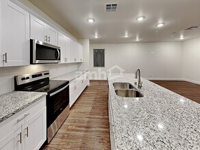 299 Cape Seville Pl in Henderson, NV - Building Photo - Building Photo