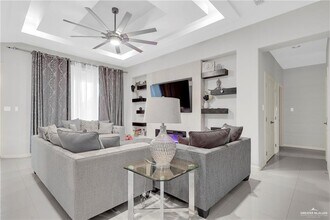 13 N 40th St in Edinburg, TX - Building Photo - Building Photo