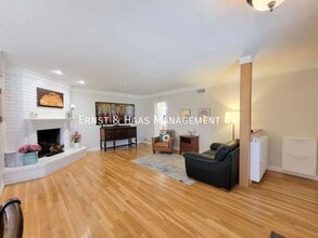 3520 E Curry St in Long Beach, CA - Building Photo - Building Photo