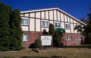 Grand Avenue Apartments in Beloit, WI - Foto de edificio