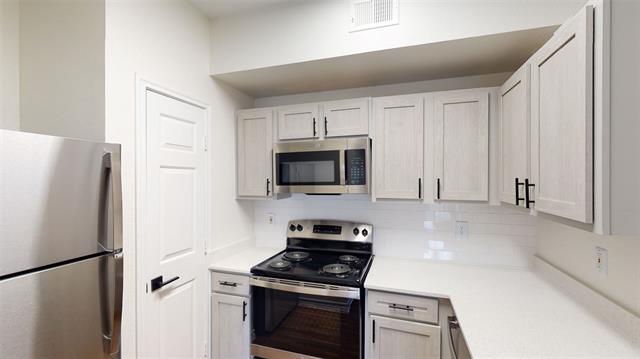 1600 N 9th St in Midlothian, TX - Building Photo - Building Photo