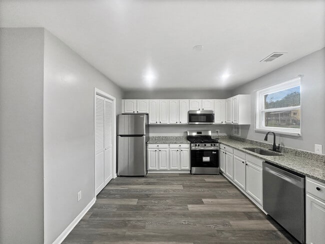 4344 Roberton Ave in Baltimore, MD - Building Photo - Building Photo