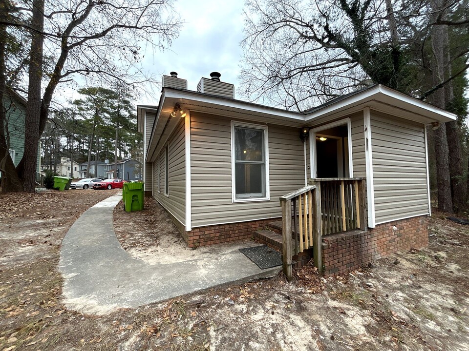 120 Misty Oak Rd in Columbia, SC - Building Photo