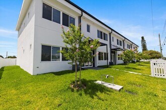 2608 W Columbus Dr in Tampa, FL - Building Photo - Building Photo