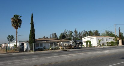 21835 Eucalyptus Ave in Moreno Valley, CA - Foto de edificio - Building Photo