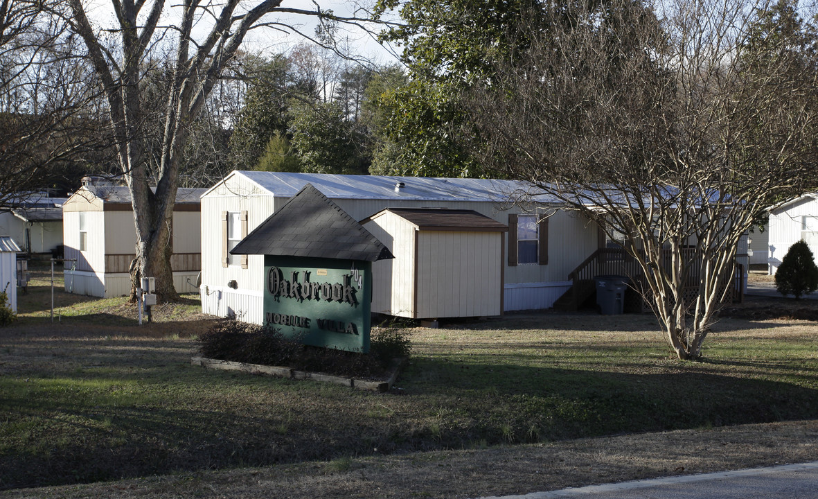 404 Old Piedmont Hwy in Greenville, SC - Building Photo