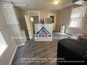 1634 Dewey Ave in Cincinnati, OH - Building Photo - Building Photo