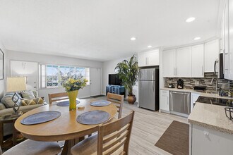 5208 NE 24th Terrace in Fort Lauderdale, FL - Foto de edificio - Building Photo