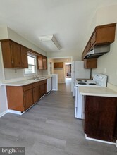 8608 Linton Hall Rd in Bristow, VA - Foto de edificio - Building Photo
