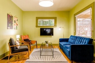 517 NE Fargo St in Portland, OR - Foto de edificio - Building Photo